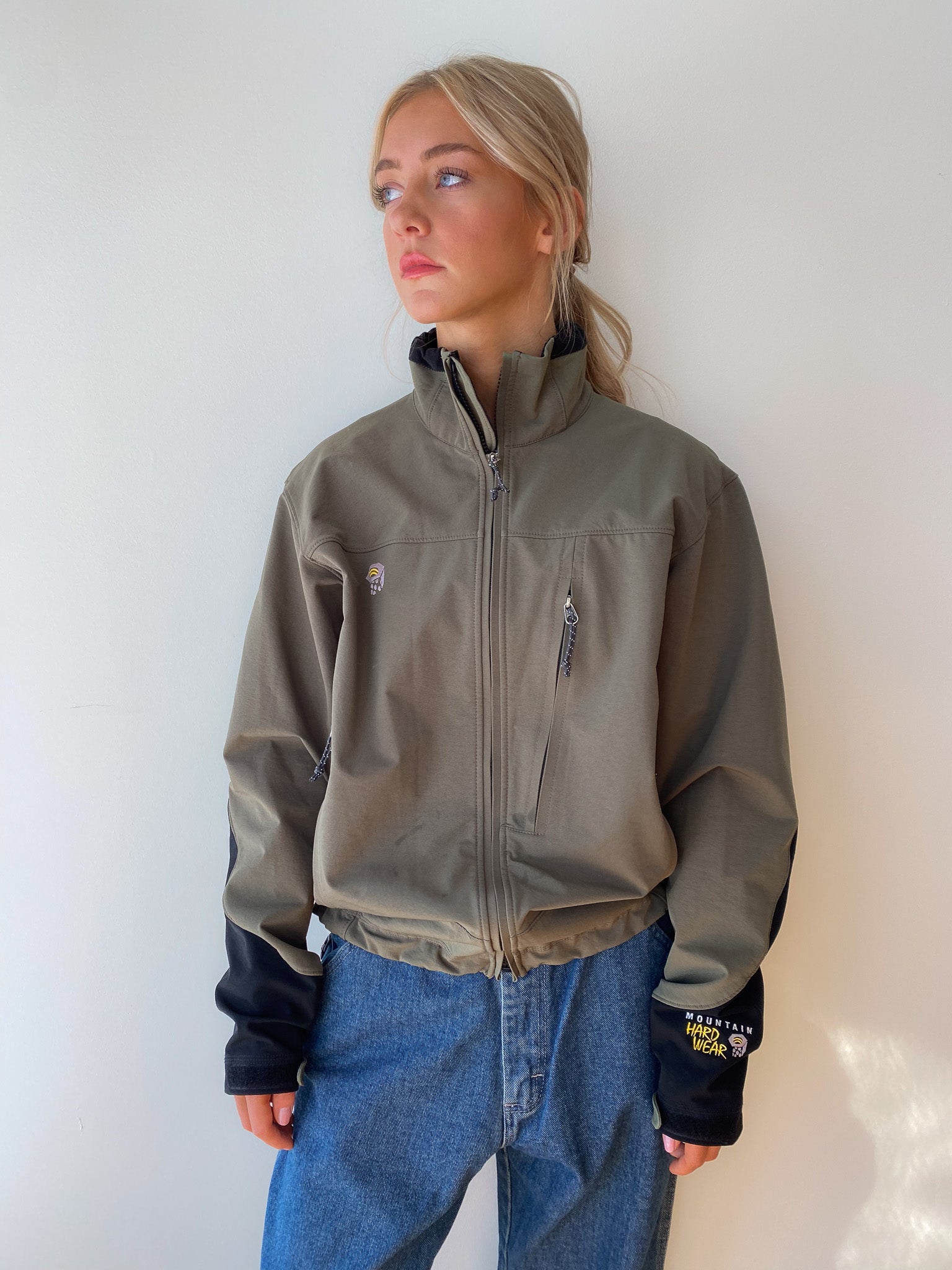 Mountain Hard Wear Conduit Softshell Jacket—[M] – mahshu