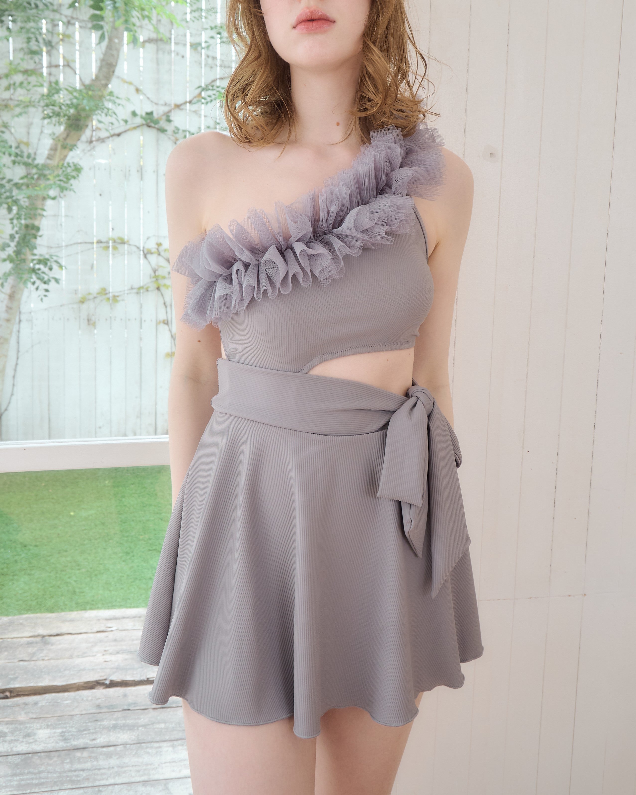 チュールワンショルダー水着｜MELLOWNEON (メロウネオン) 公式サイト