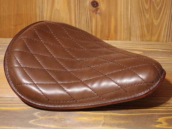 ソロシート ダイヤステッチ ブラウン | Motor Garage CAN モーター