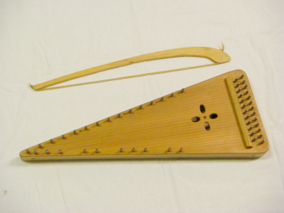 プサルテリー psaltery < 3 古楽器紹介 < 名古屋大学古楽研究会