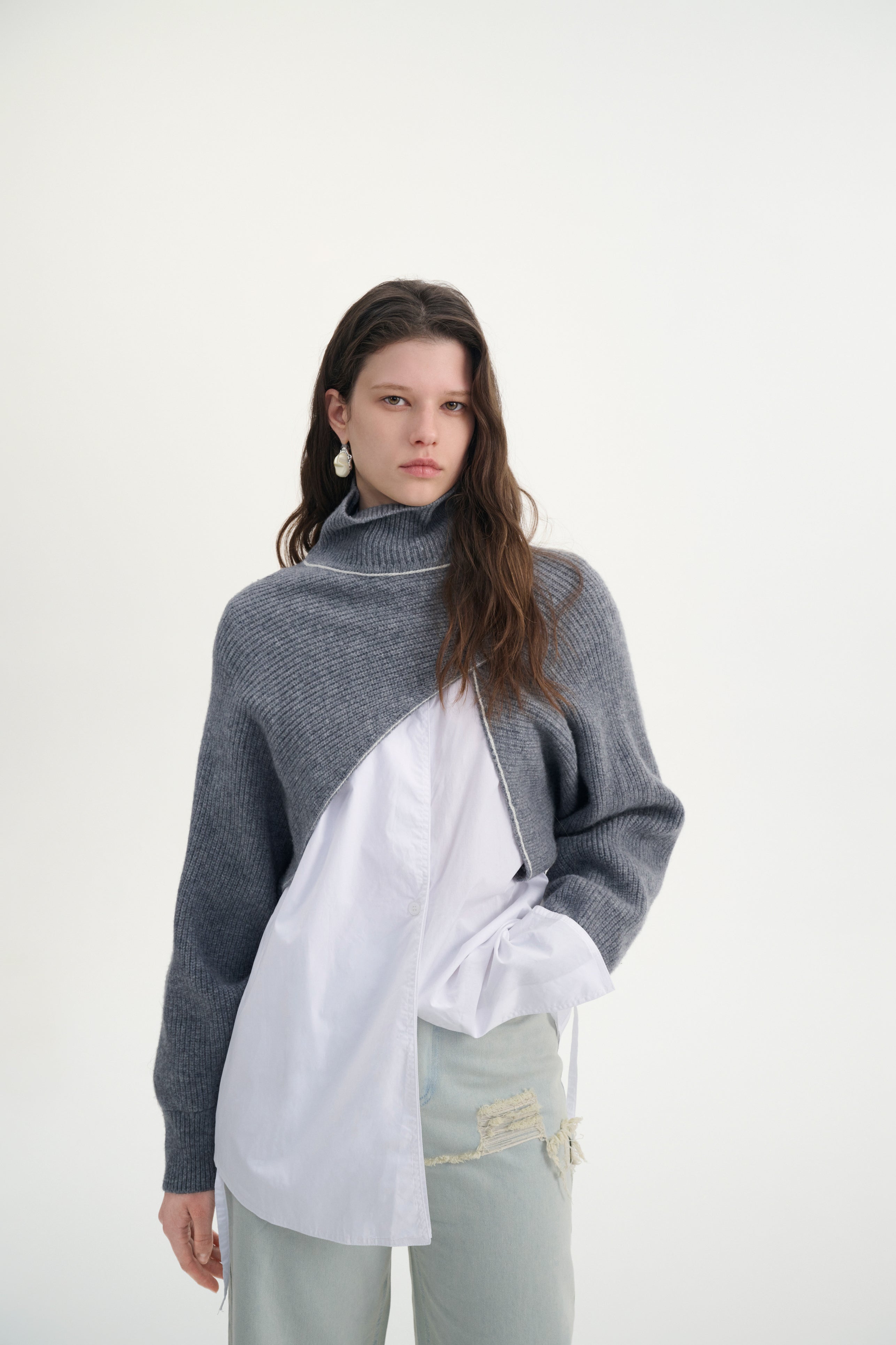 Cropped asymmetrical sweater – Ancosti