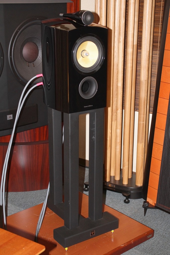 展示品】B&W 805 Diamond 展示スピーカーの様子【絶賛エージング中