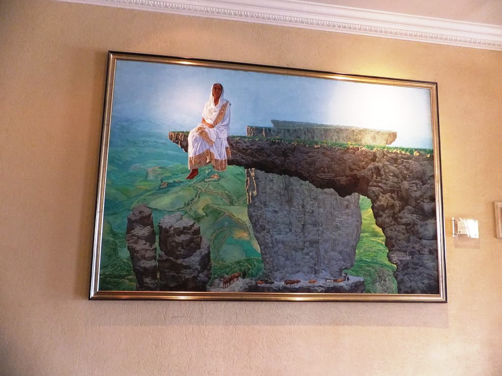 美」 ギャラリーで、カフェで、エチオピアン・アートと出会う