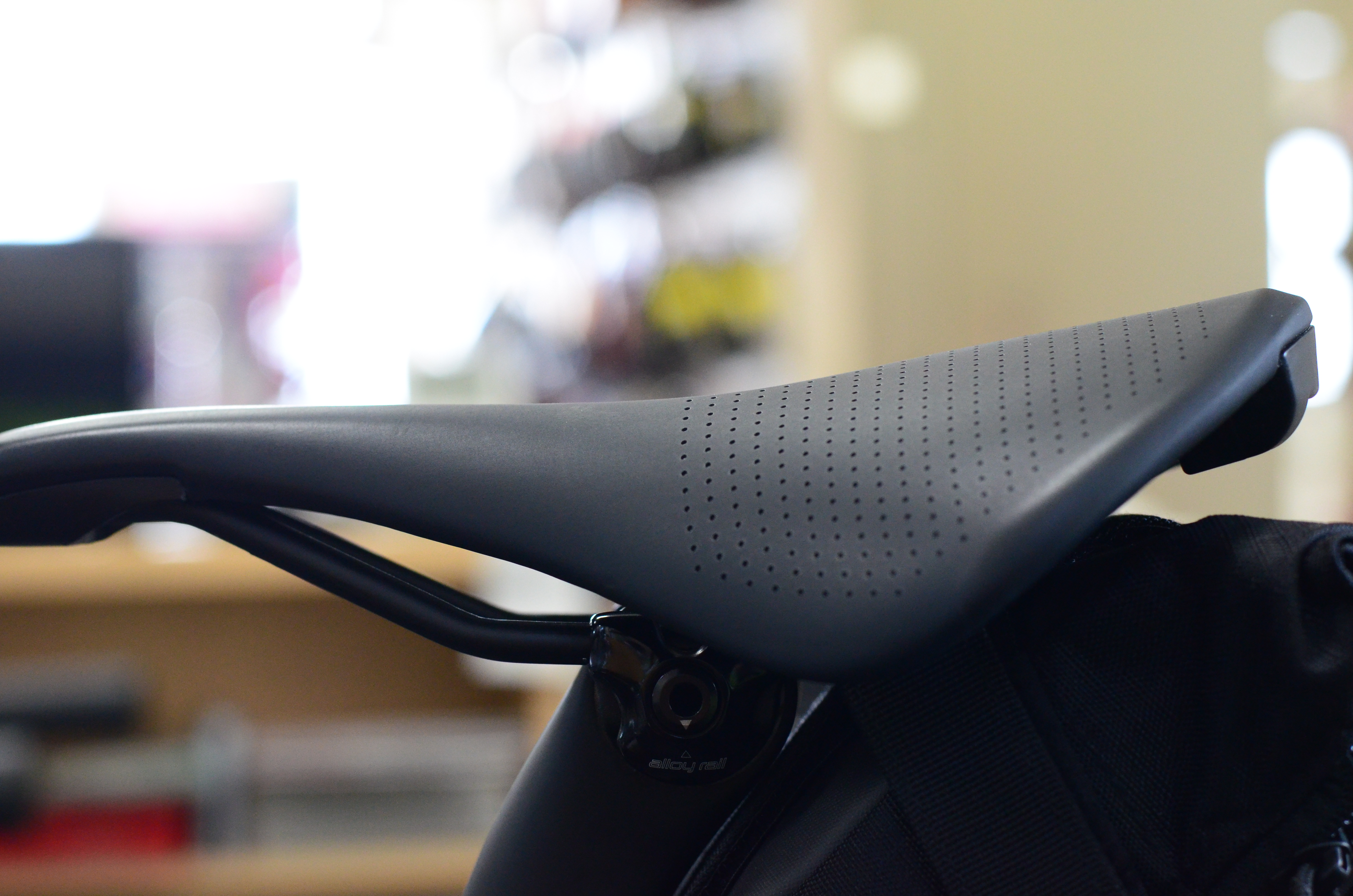 サドルインプレ】Specialized Power Arc Expert！ - サンワ スタッフブログ