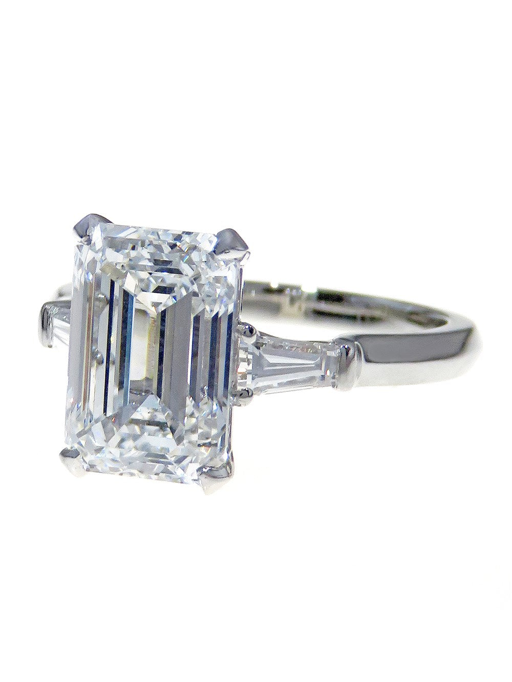 エメラルドカット ダイヤモンド リング