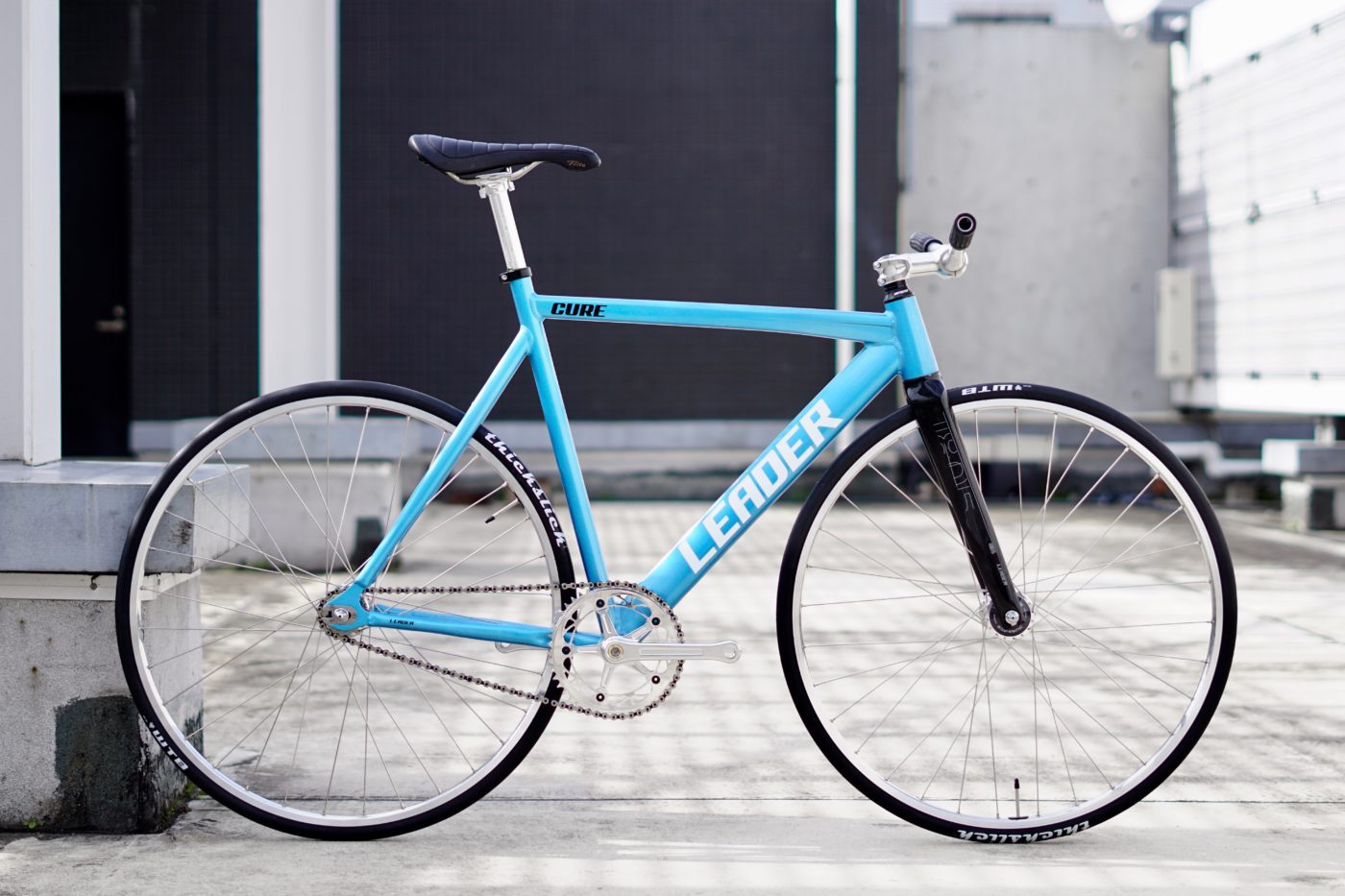 透き通るようなCUSTOM CURE | ブローチャーズ - BROTURES ONLINE STORE