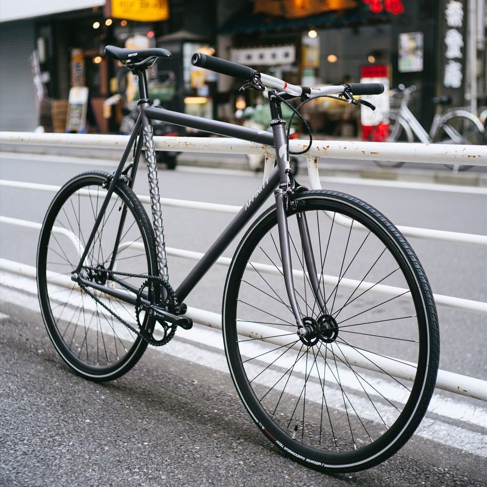 毎日を支えるのはきっとこんなバイク | ブローチャーズ - BROTURES