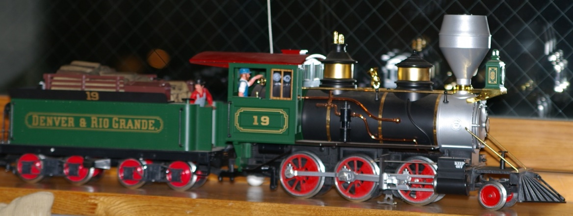 LGB 2018D 2-6-0 Mogul – Plumtown