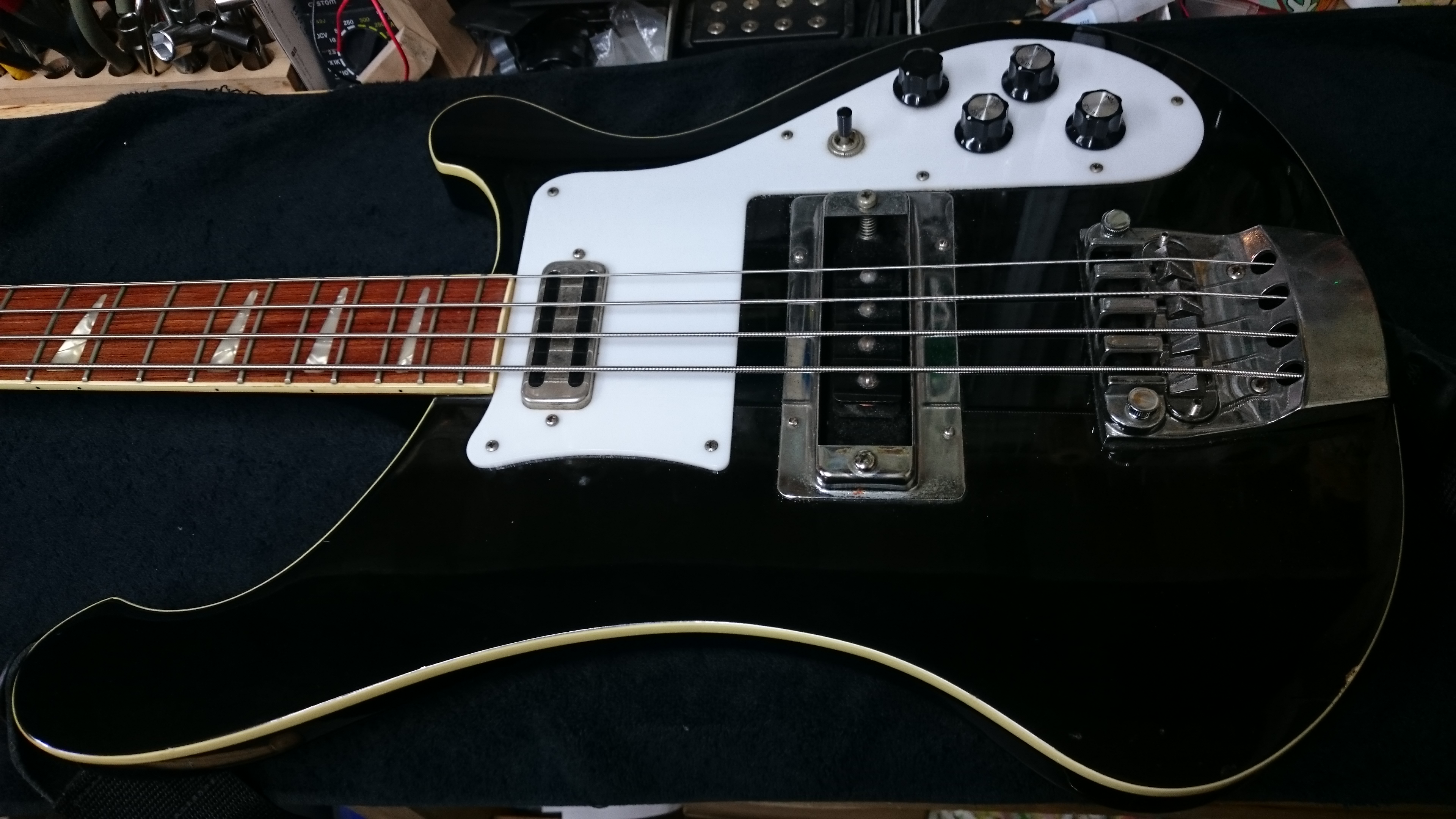 FERNANDES リッケンバッカー4003コピー ジャック交換＆セットアップ