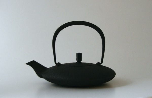 南部鉄器 急須 / 空間鋳造 Moon 小 黒 0.35L【ゆうパケット不可