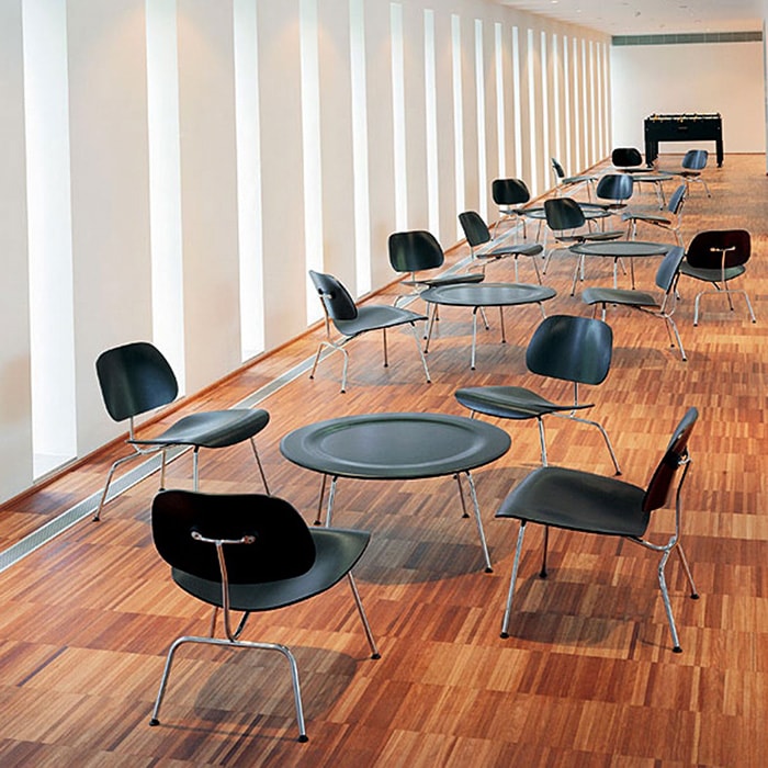 Eames LCM（Lounge Chair Metal）（イームズラウンジチェアメタル