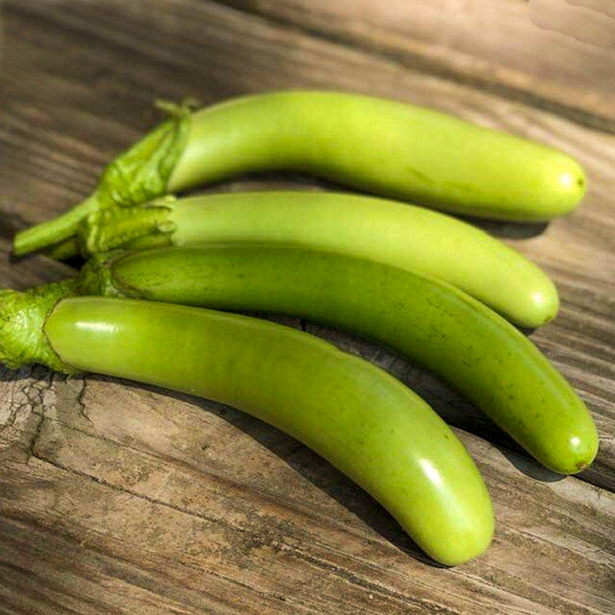 緑長ナス | 写真食料品配達バンコク – Happy Grocers Thailand