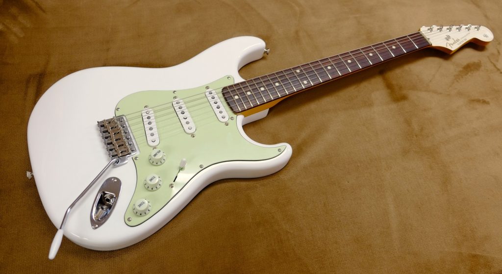 Fender Japan ST-43M（ミディアムスケールのストラトのオーバーホール