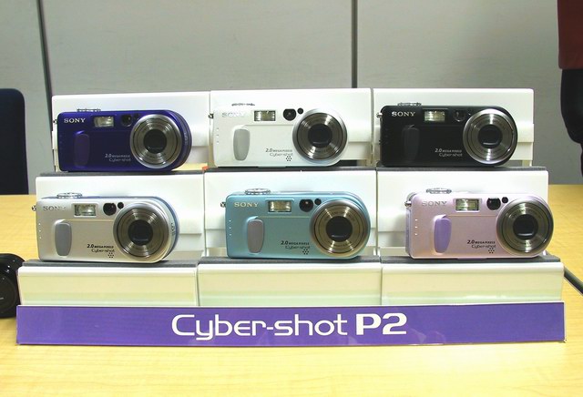 News：ソニー，6色から選べるサイバーショット「DSC-P2」を発表