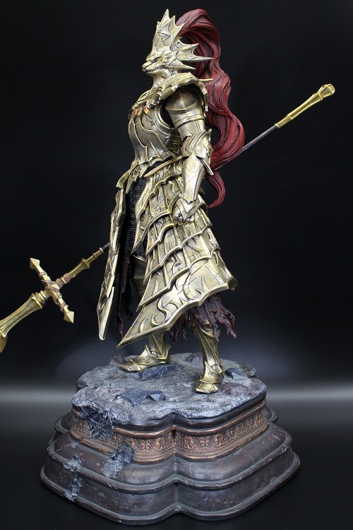 大反響の黄金獅子！ファースト4フィギュア『DARK SOULS』スタチュー