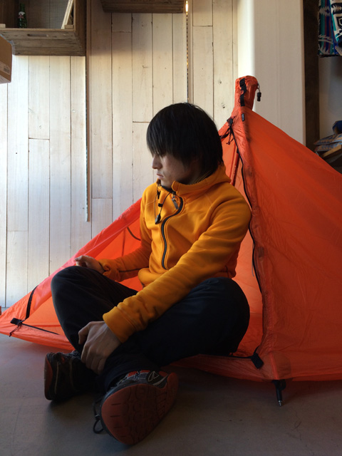 何かあったときの備えに。超軽量エマージェンシーシェルター。 – moderate