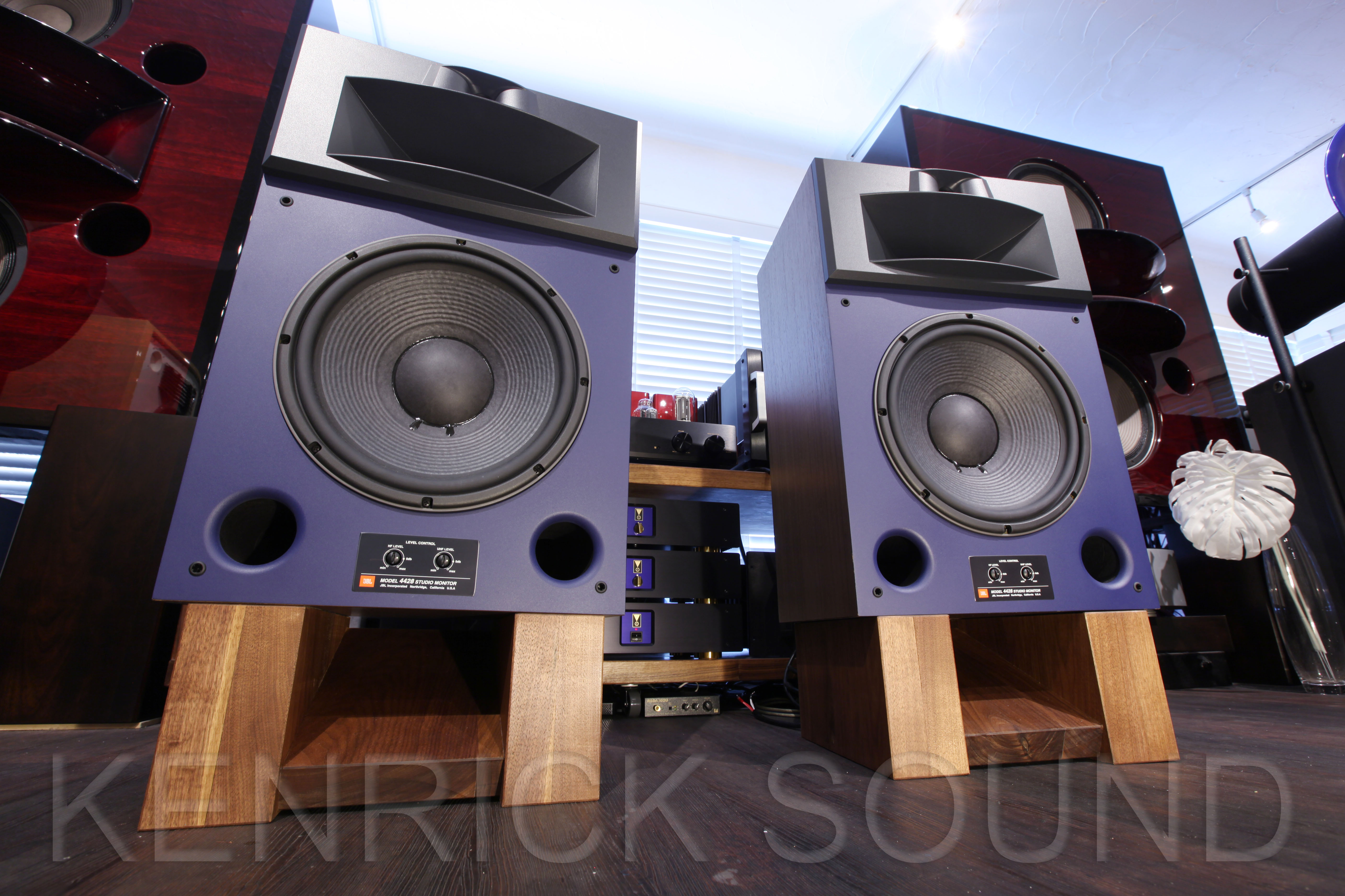 JBL 4428 ブックシェルフ3wayスタジオモニター 4429の前身モデル