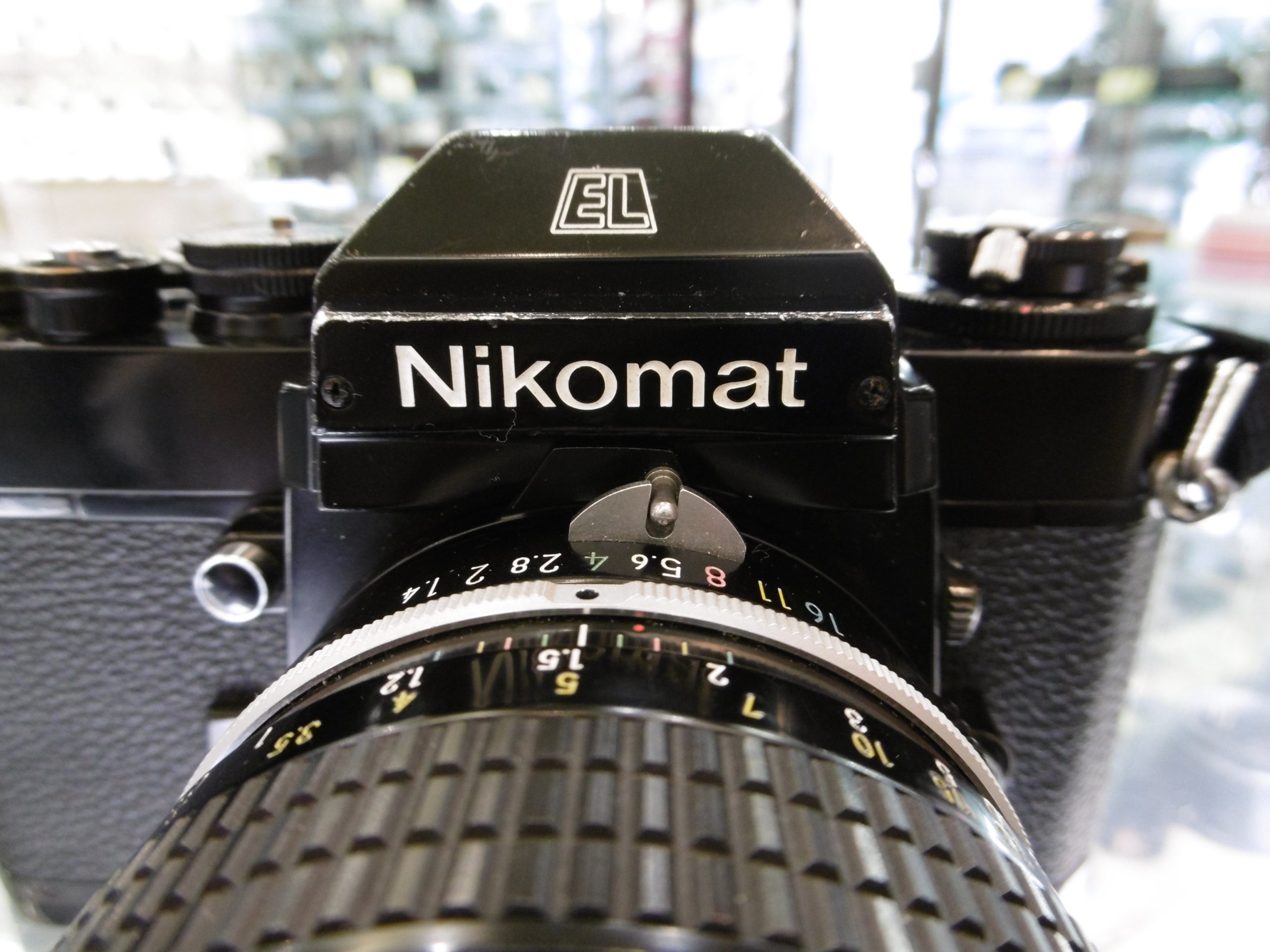 絞り優先AE一眼レフカメラ「ニコマートEL」