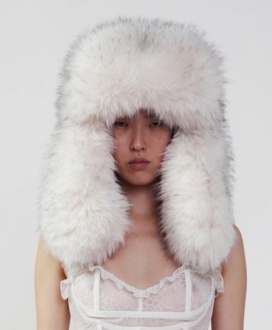Oversized Faux Fur Trapper Hat in White – Kim Shui Studio