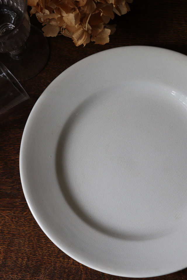 U27-3 フランスBrocante サルグミンヌ 白いプレート お皿