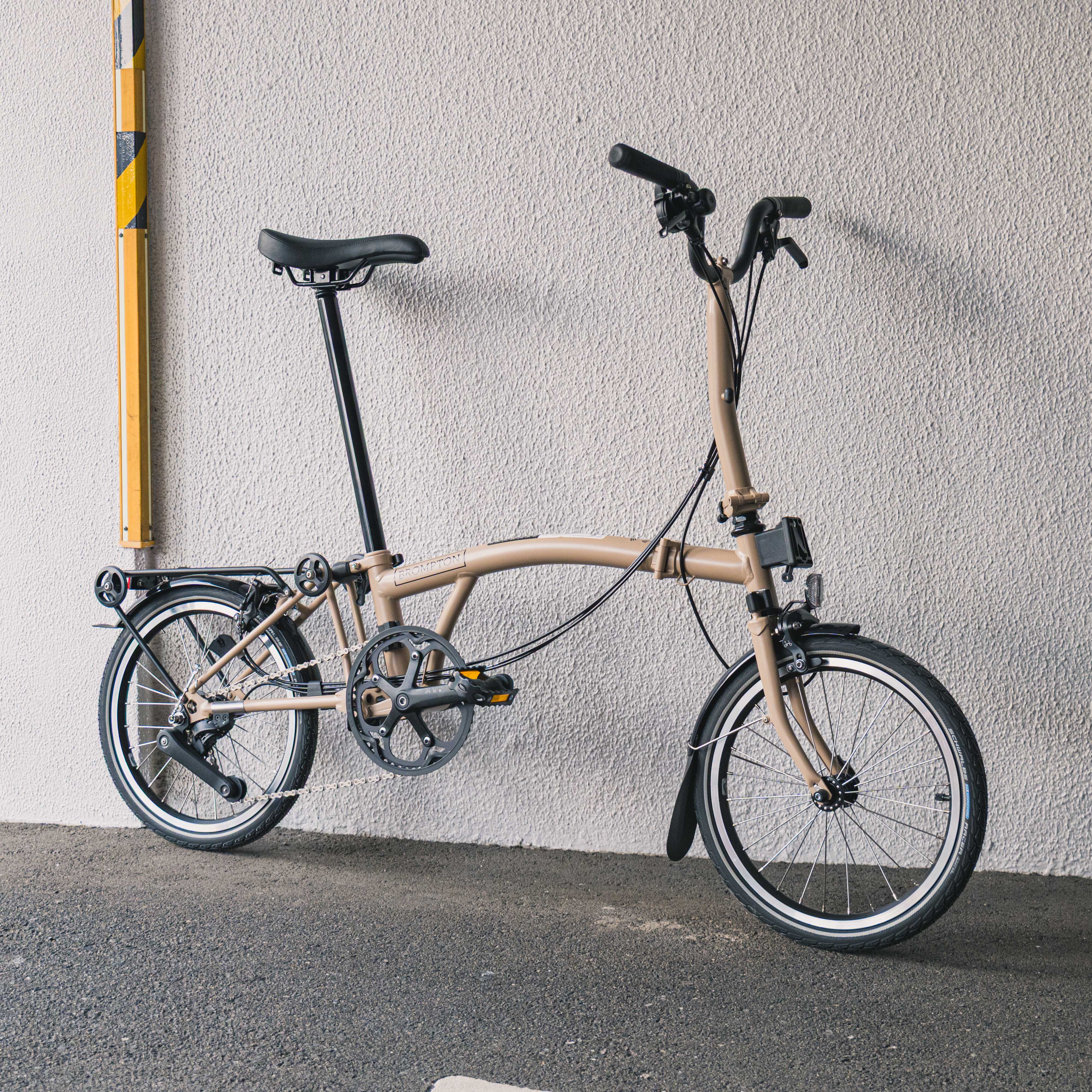 BROMPTON C Line Explore 12spd (Mハンドル、ラック有り) サンド