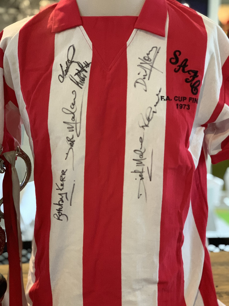 Sunderland 1973 Score Draw shirt signed by 7 players *L* – Fans