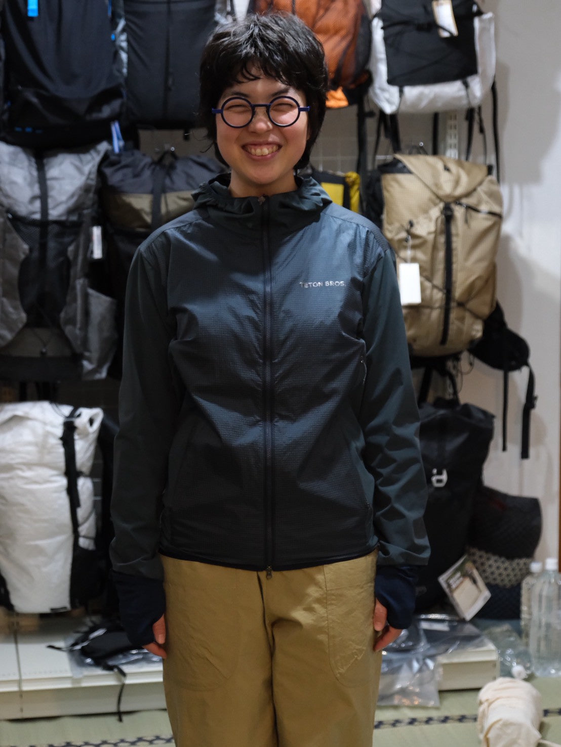 HPPE Wind Hoody（ウォッチウインドウ付き/手首に小銭や鍵が入る