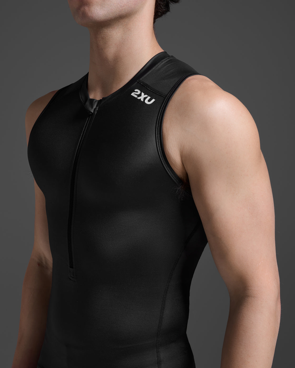 □ 公式 □ 2XU/ツータイムズユー トライアスロントップ MT7399a-BLK