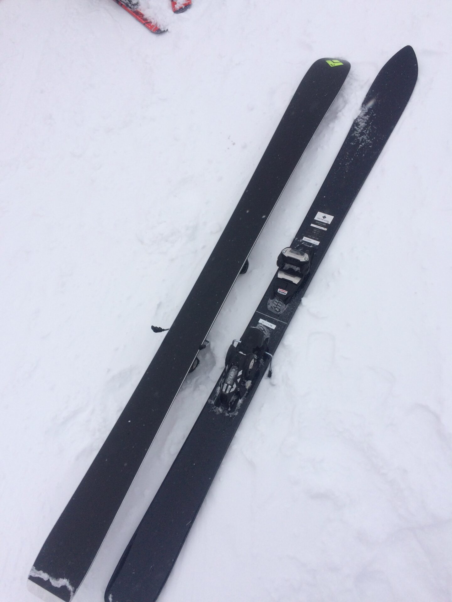 試乗レビュー】Vector Glide/AVENTURA Metal ヴェクターグライド/ア