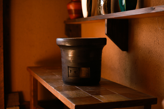 入荷案尚】杉浦さんのつくる黒七輪（30センチ径）入荷しました