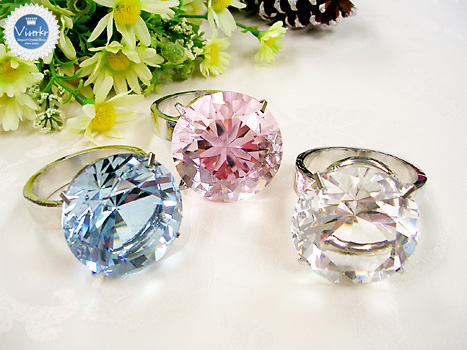 X8517WR ダイヤモンドリング イミテーションの商品ご注文ページ