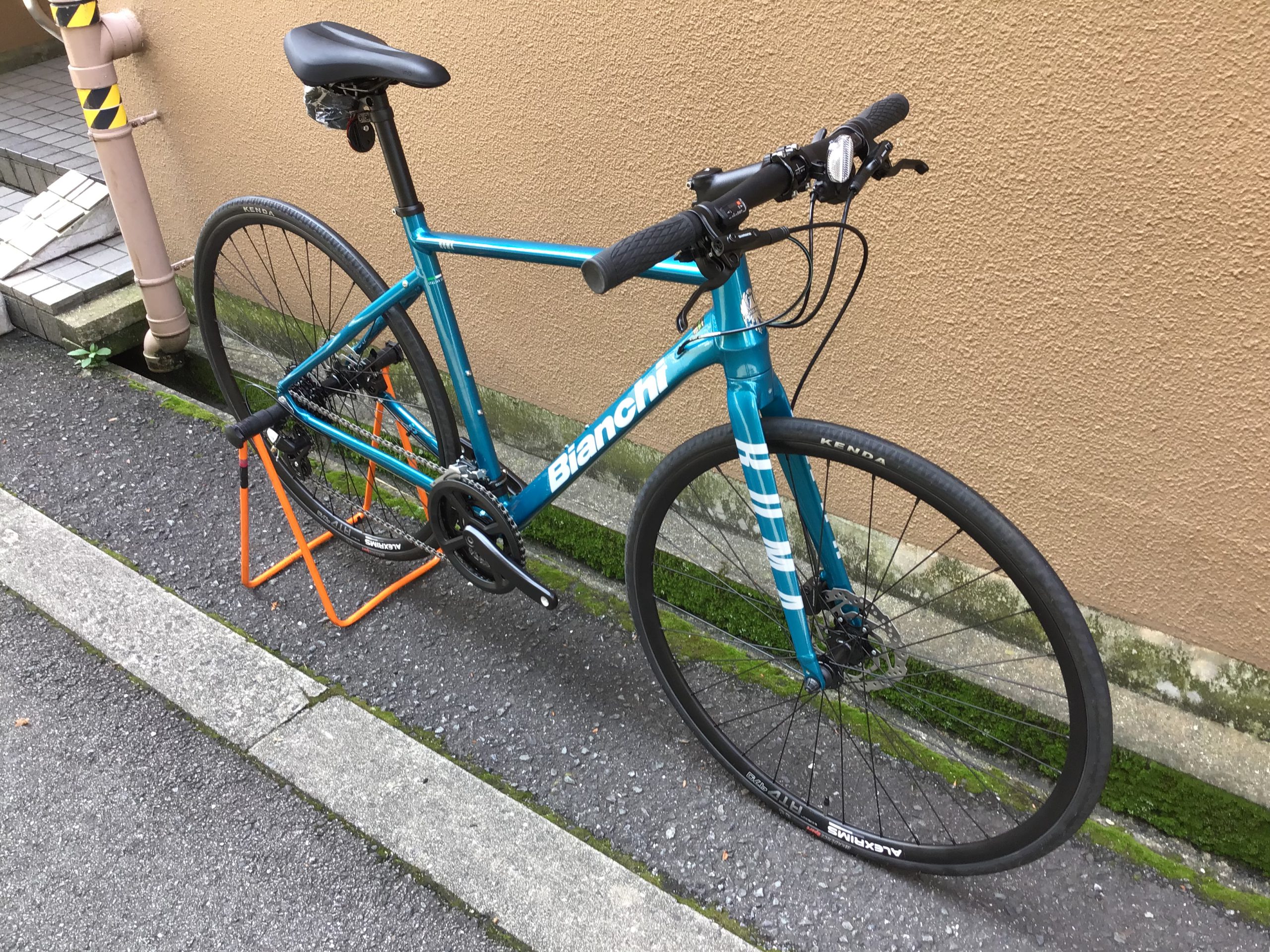 お買得 Bianchi ROMA 3 2×8 DISC 500mm ブルー | トモダサイクル 大阪