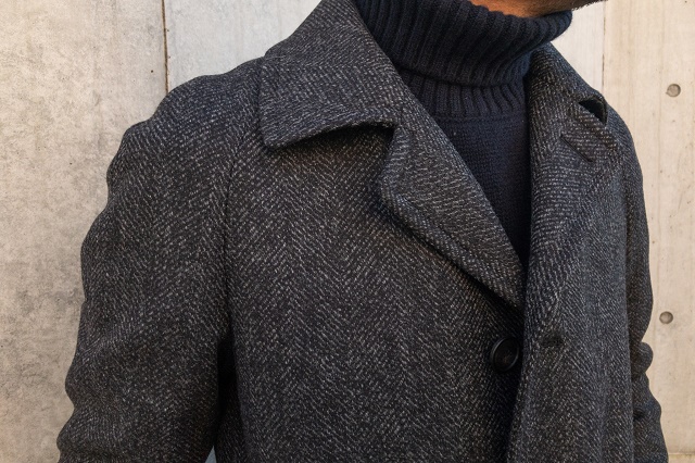タリアトーレのメランジ素材のヘリンボーン柄がグッとくるベルテッド