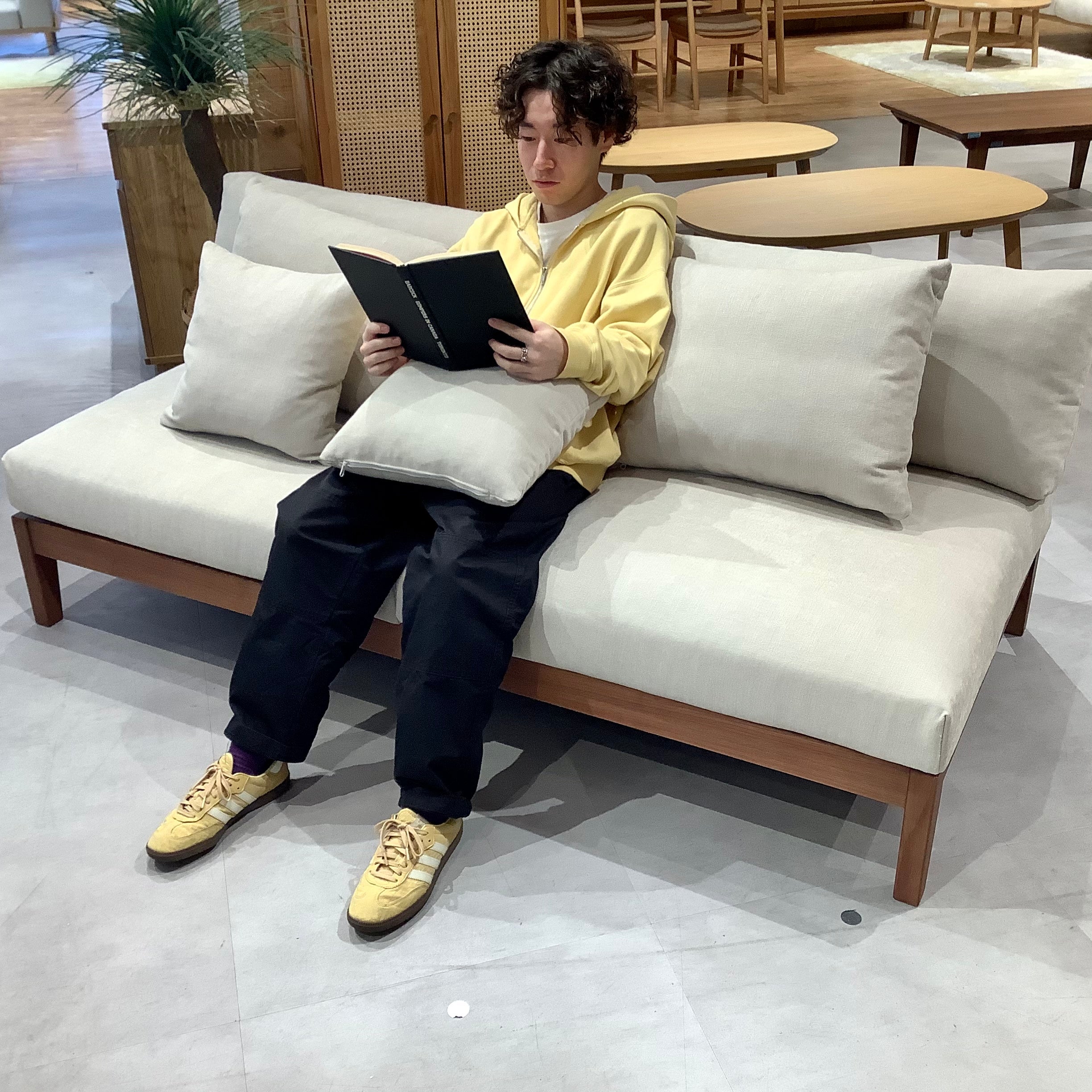 アウトレット】広々くつろげる、カジュアルモダンなソファ！ – unico