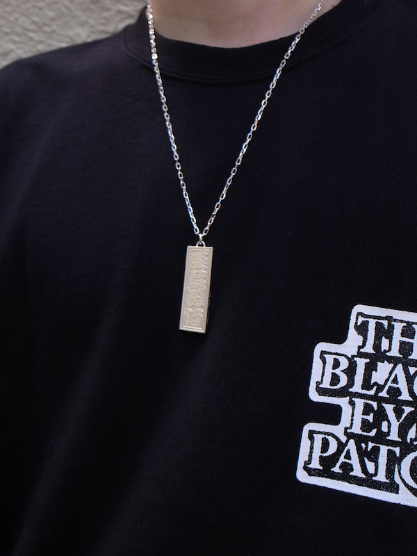 BLACK EYE PATCH LABEL TEE STYLING - BOOMERANG,Lola,Thingsly公式