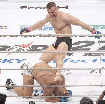 レポ＆写真) [PRIDE.27] 2.1 大阪：ミルコ、無傷で武士道出陣。ケァー自爆