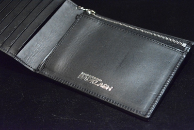 イサムカタヤマ バックラッシュ CALLING BACKLASH クロコ墨染め 財布