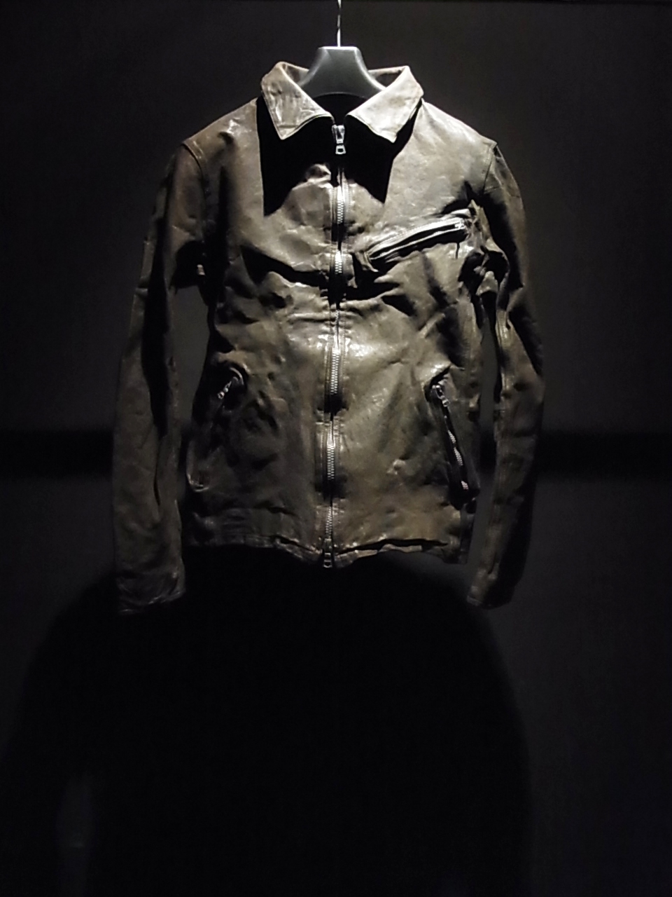 1295-02 ベルギーショルダー製品染め 襟付きシングルライダース イサム