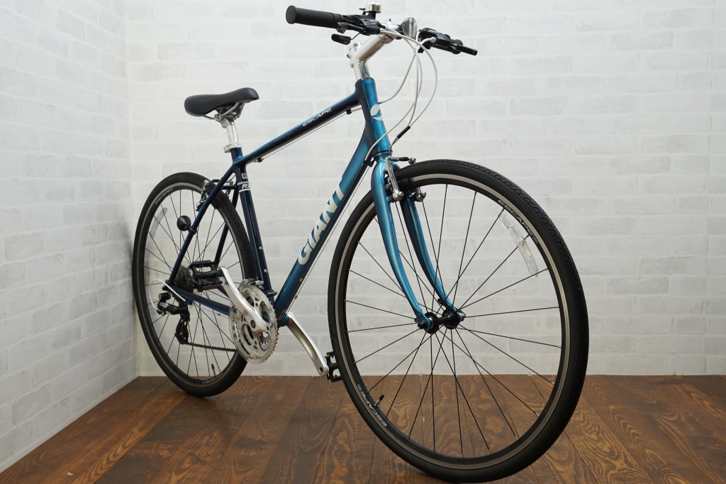 GIANT クロスバイク ESCAPE R3 (2017) | サークルワン商品情報-八木店