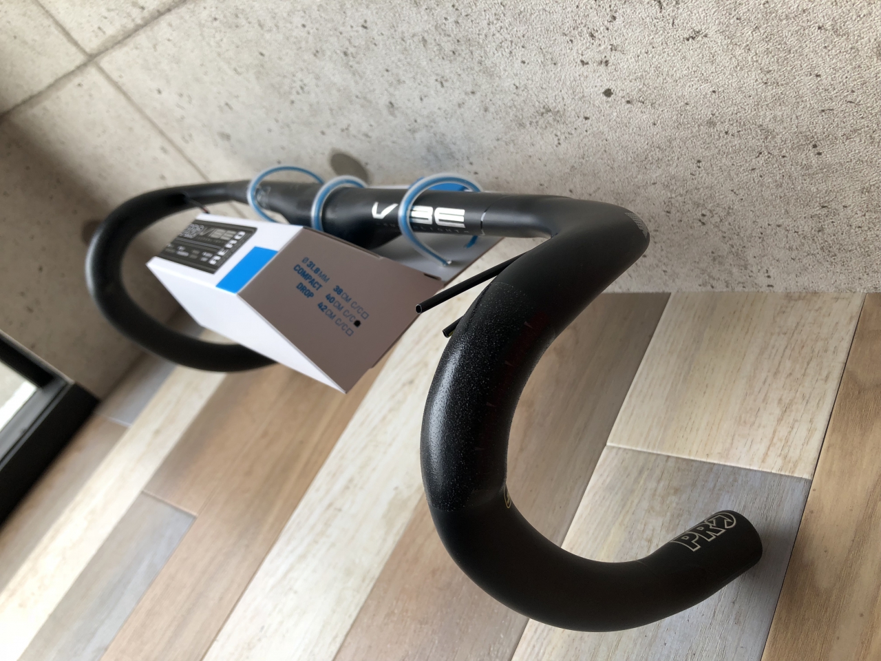 SHIMANO PRO VIBE エアロカーボンハンドル入荷しました。 | Climb