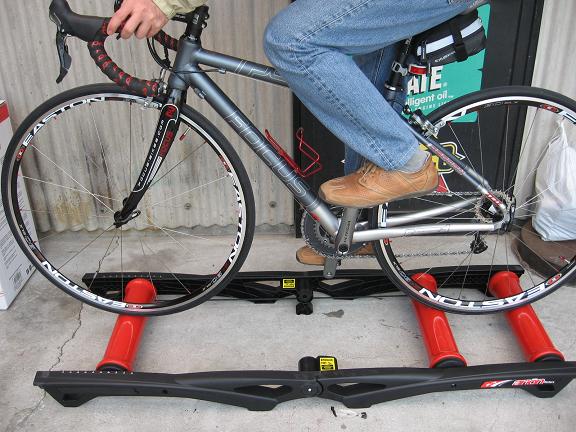 ELITE ARION三本ローラー紹介！ | Climb cycle sports