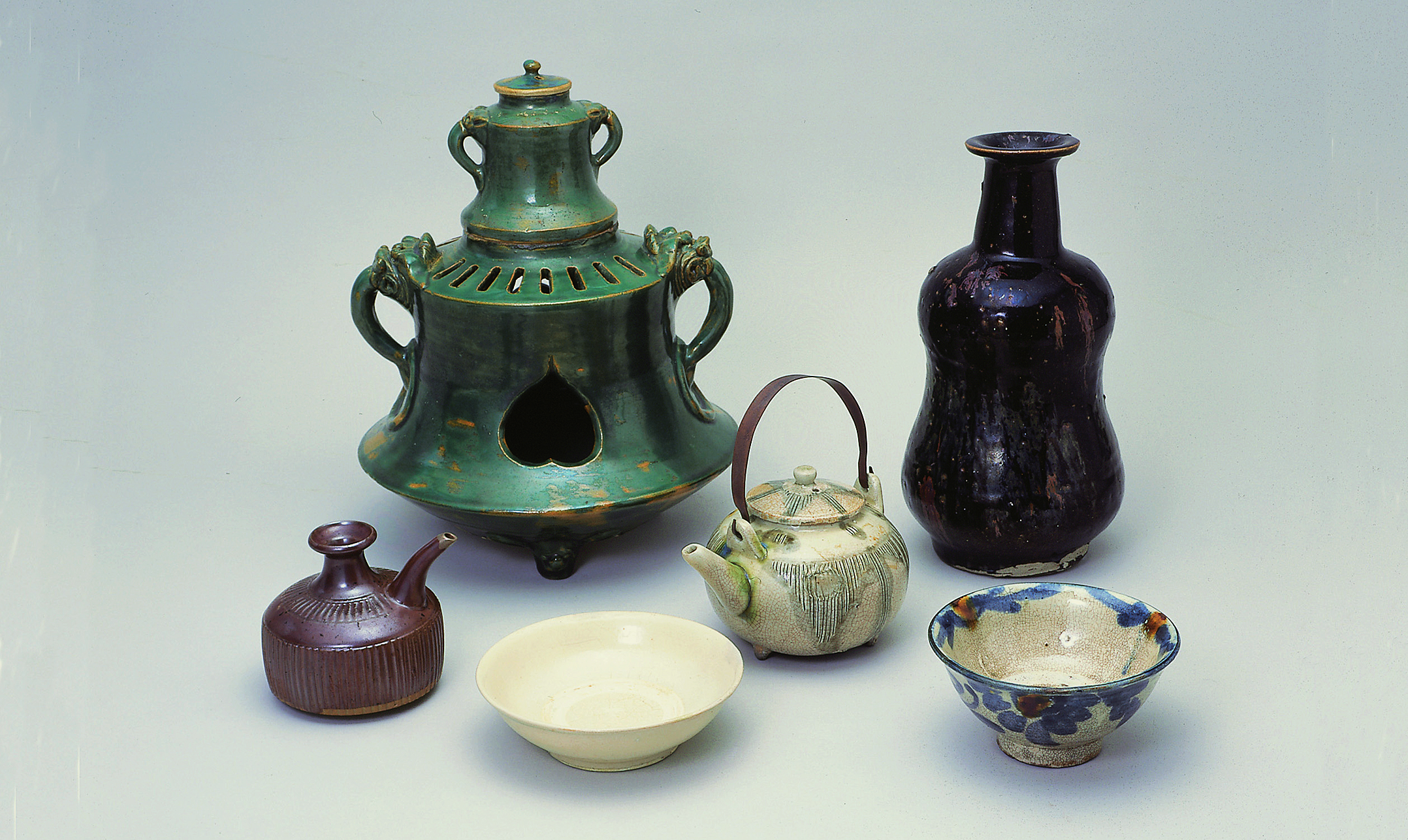 壺屋焼の種類 - 那覇市立壺屋焼物博物館