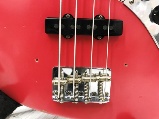 Fender Mexico/Flea Jazz Bassと Road Worn '60s Jazz Bassの違い