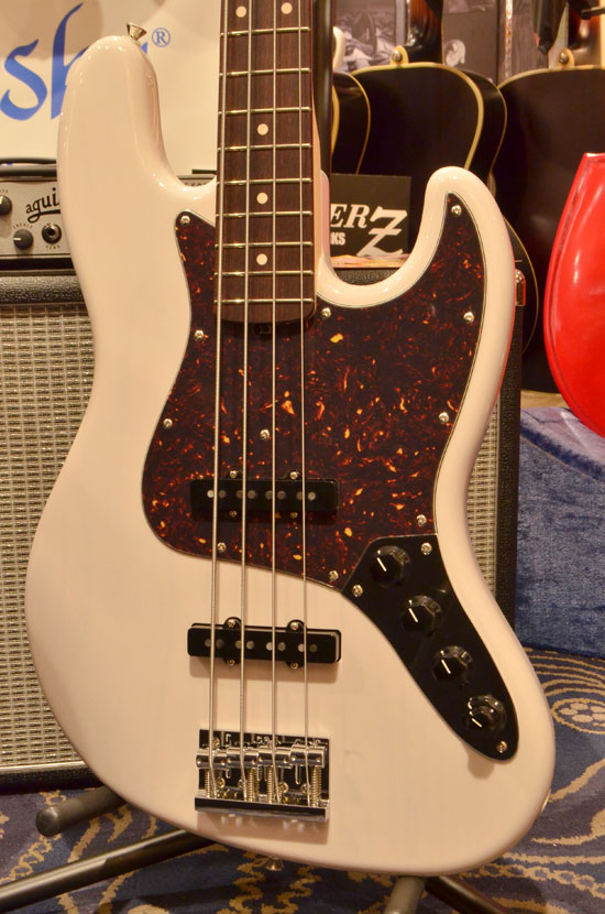 Sadowsky Metroline渾身のニューモデル！UV60モデルが入荷しました