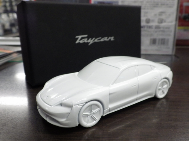 ポルシェ マカン ノベルティミニカー ポルシェ マカン ノベルティ