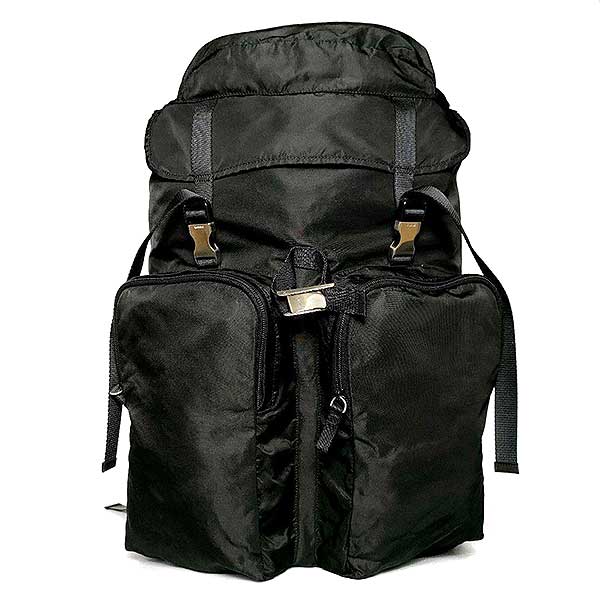 PRADAのバックパック：廃盤モデルから現行品までのラインアップ一覧