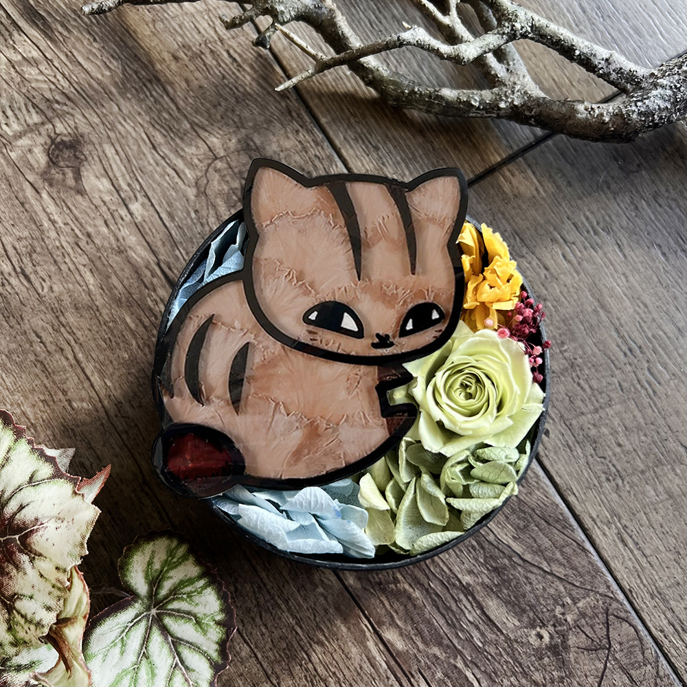 とってもかわいいニャンコ先生を枯れないお花・プリザーブドフラワーで