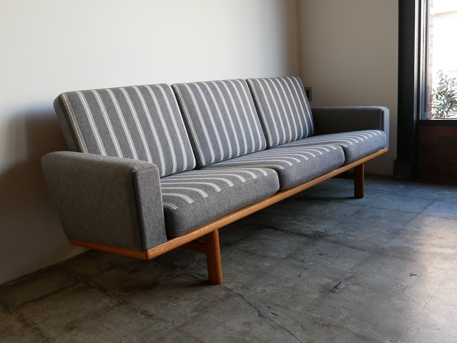 NO NAME PARISH ::: PRODUCTS ::: GE236 3Seaster sofa by Hans J.Wegner