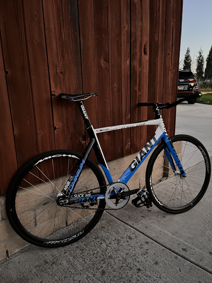 Giant Omnium - Pedal Room