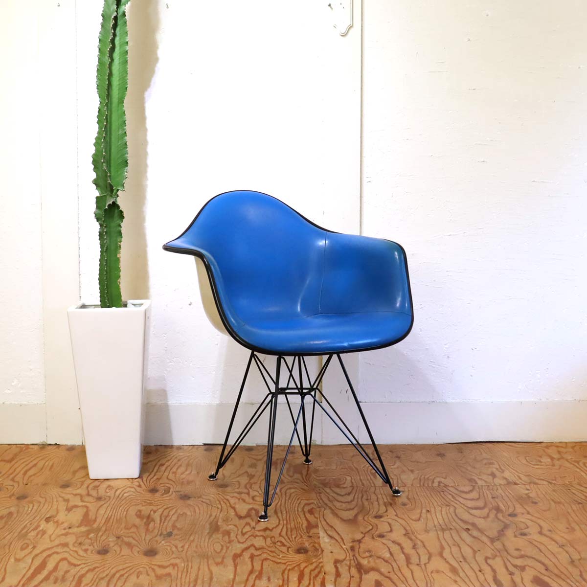 ハーマンミラー / Herman Miller アームシェルチェア エッフェルベース